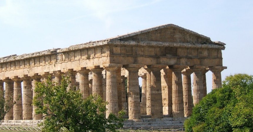 Paestum, tre templi dorici e migliaia di mozzarelle di bufala