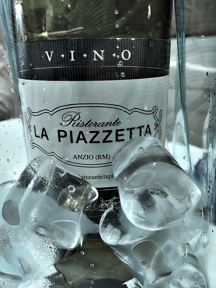 Anzio La Piazzetta vino