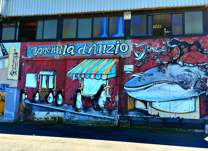 Anzio street art al porto