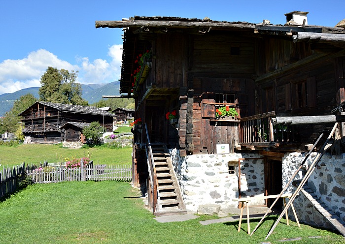 paesaggi della Val Pusteria - il museo delle tradizioni popolari di Teodone
