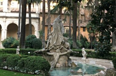 Giardino di Palazzo Venezia oasi verde al centro di Roma